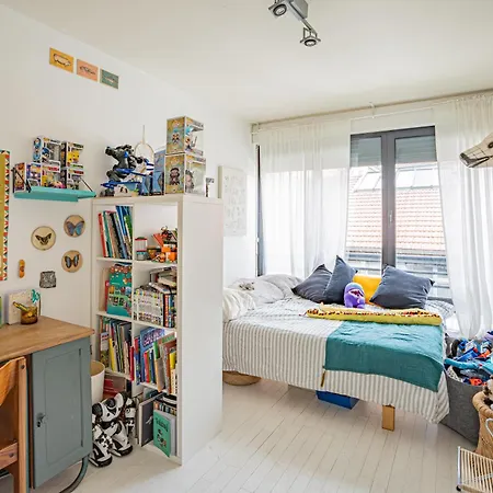 Stunning 3bd Industrial-style Maisonette In *