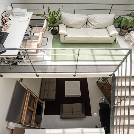 Stunning 3bd Industrial-style Maisonette In Paris